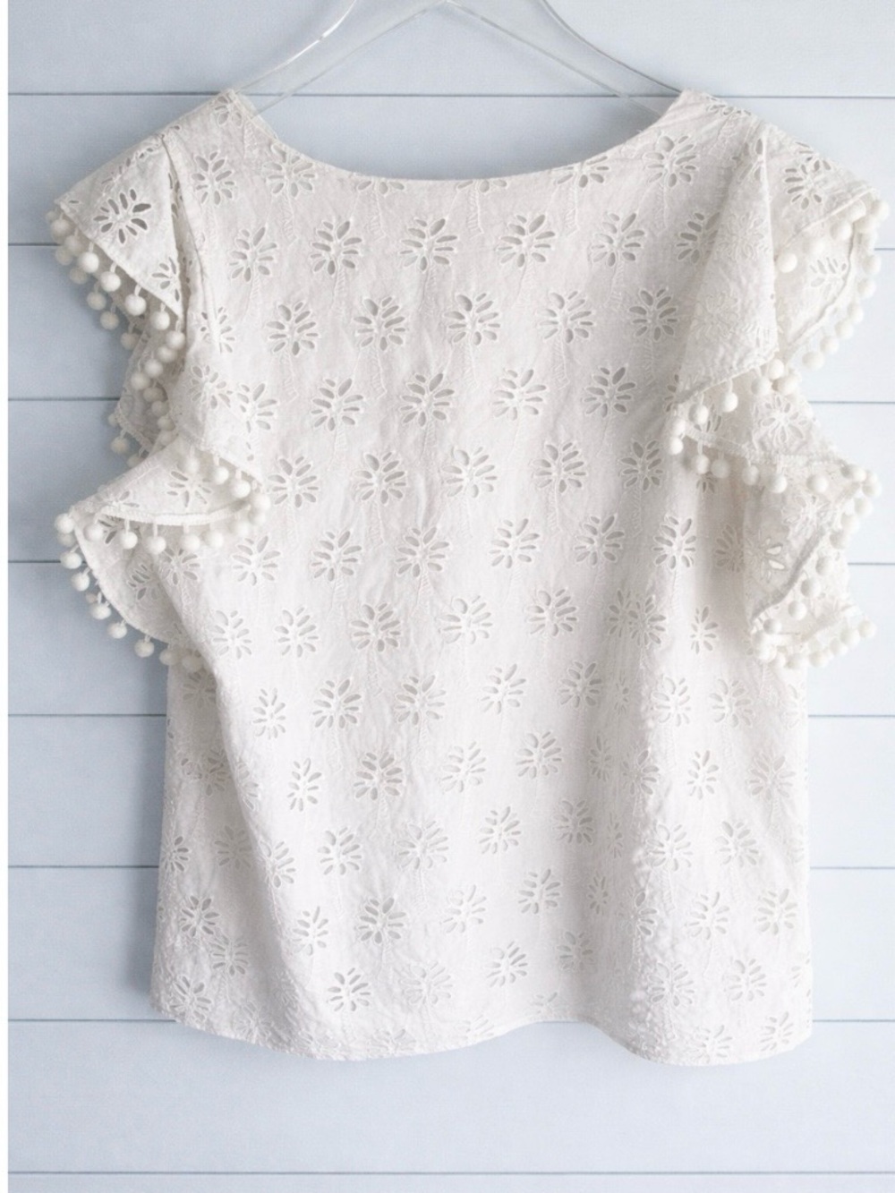 Lilly Pulitzer White Cotton Astara Eyelet Top Pom Trim V-Neck Size L - Picture 3 of 7